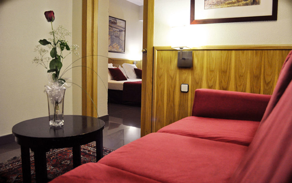 Hotel Catalonia Giralda Sewilla Zewnętrze zdjęcie